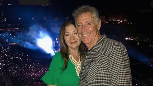 Barry-Williams-and-his-wife
